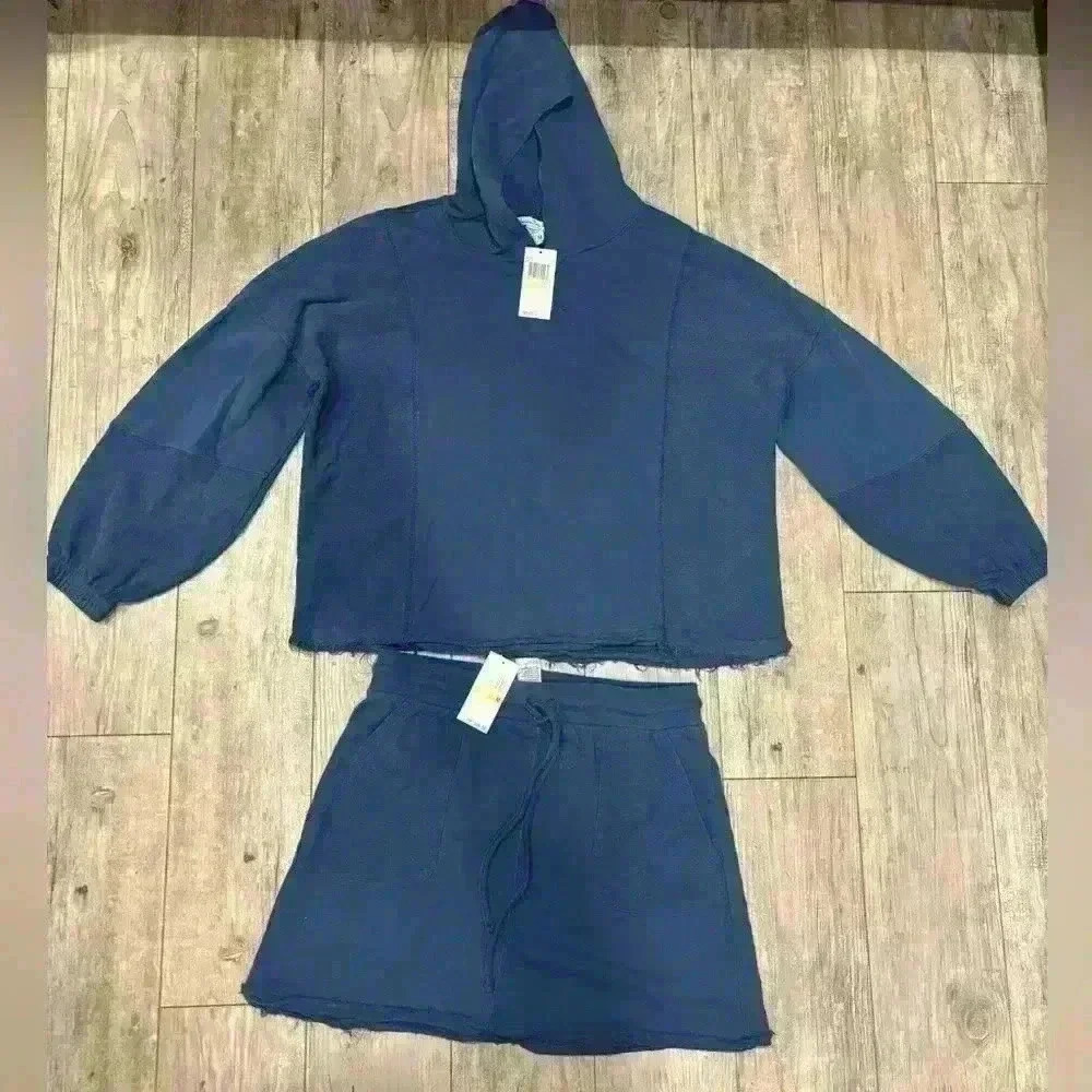 NWT American rag skirt and hoodie size Medium